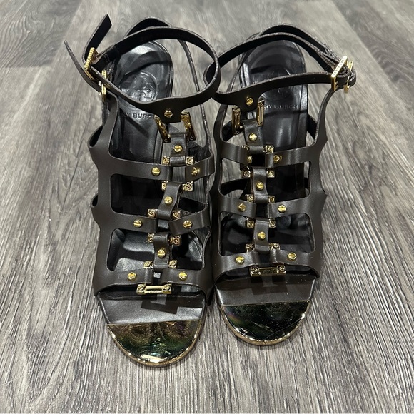 Tory Burch Gold and Brown Heels with Elegant Straps Size 7 1/2 - Picture 2 of 11